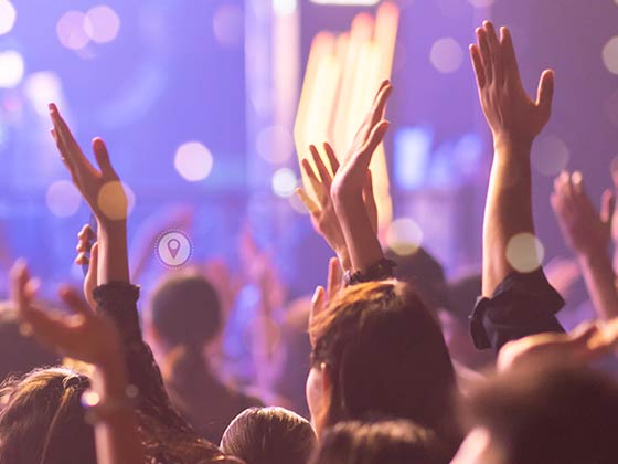 Crowd Control - Einsatz von KI zur Verfolgung von Personendichten