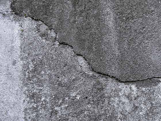 Segmentierung von Betonrissen auf Bildern